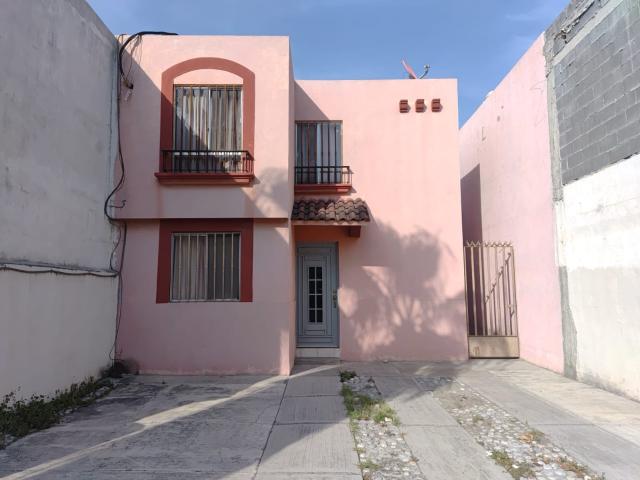 Casa Mitras Poniente