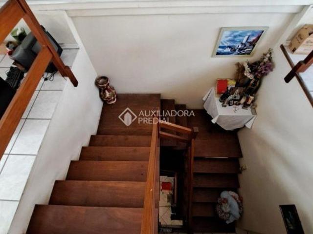 CASA MOBILIADA 04 QUARTOS, SUÍTE, SACADA, CHURRASQUEIRA, GARAGEM 2 CARROS, PÁTIO MAIS CASA 200M2