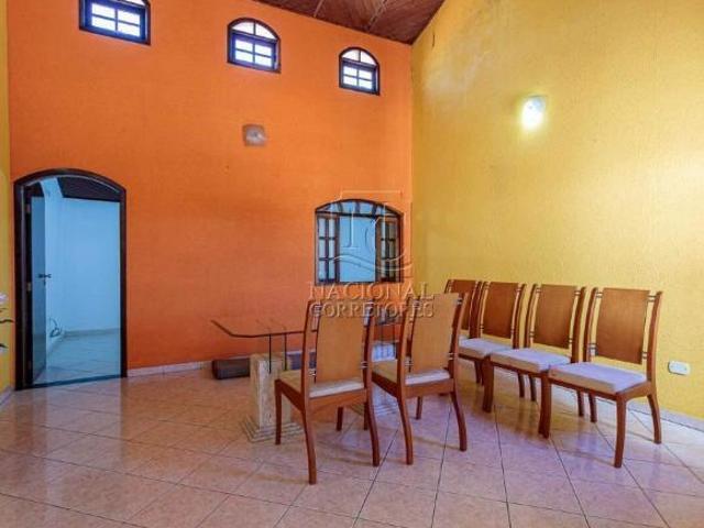 Casa mobiliada à venda no Parque Oratório com 4 dormitórios, 1 suíte e 3 vagas