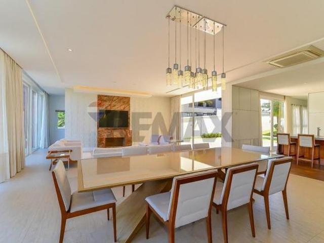 Casa Mobiliada e Decorada à Venda no Alphaville Graciosa – 4 Suítes