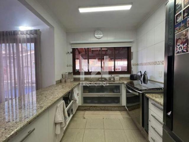 Casa mobiliada em condomínio à venda na Chácara Flora, Valinhos