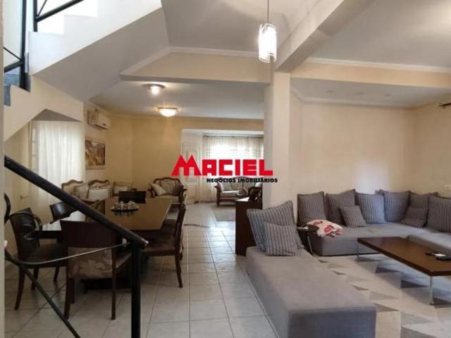 CASA MOBILIADA JARDIM ALVORA ZONEAMENTO MISTO