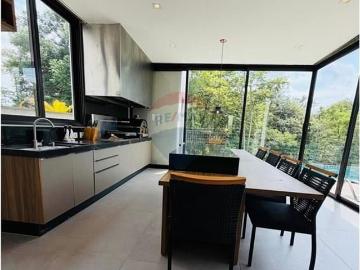 Casa mobiliada para locação com 4 suítes no Alphaville Nova Esplanada