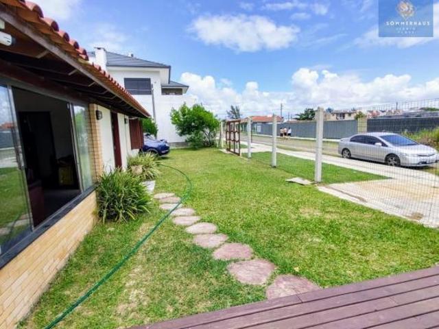 Casa mobiliada próxima ao mar no bairro zona norte