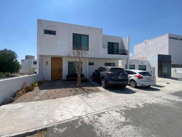 CASA MODENA EN VENTA EN MESETA