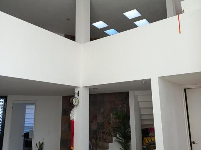 Casa Moderna 270 m² | 3 Recámaras | Doble Altura | Jardín | Potrero Barbabosa, Z