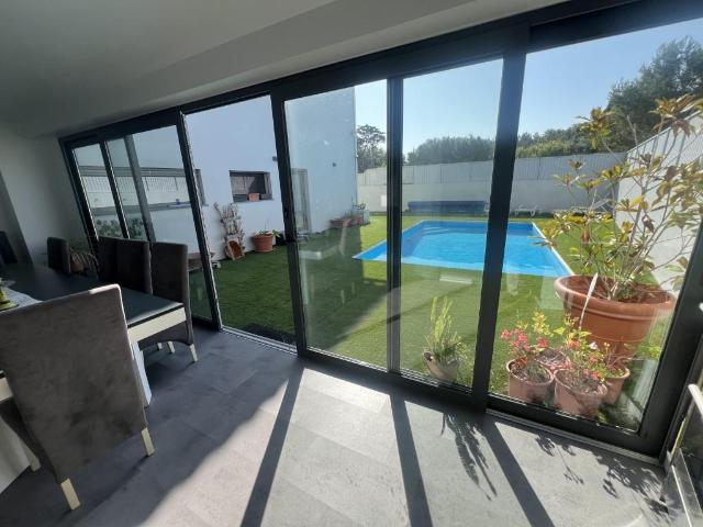 Casa Moderna 5 quartos, próximo praia Ribeira D´Ihas Erice. 0m² Santo Isidoro
