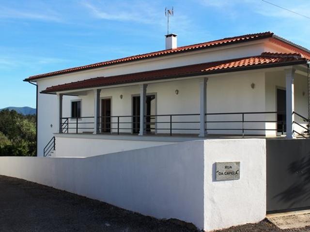 Casa moderna com charme, Bogalhas, Tábua 203m² Pinheiro de Coja e de Meda de Mouros