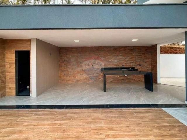 Casa Moderna com Piscina e Área Gourmet – Spina Ville II