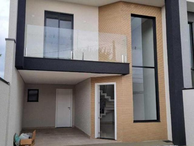 Casa moderna com suíte, porcelanato e ótimo padrão construtivo!