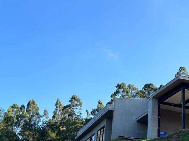 Casa Moderna com Vista Deslumbrante Condomínio Ecoville Araçariguama/SP