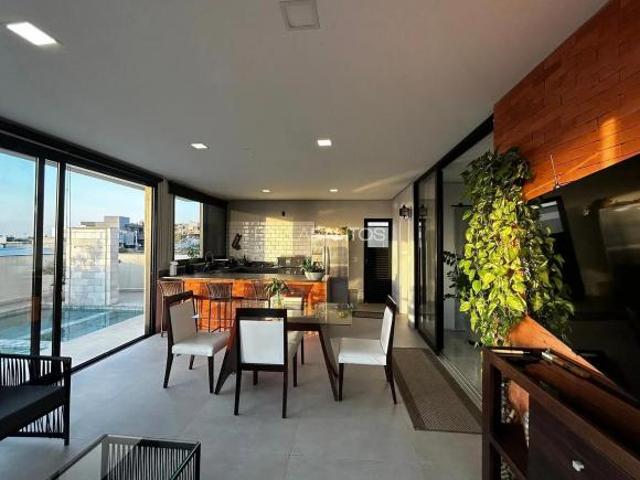 CASA MODERNA COM 03 SUÍTES E PISCINA À VENDA JARDIM RESIDENCIAL PAMPULHA SOROCABA SP