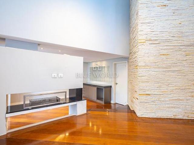 Casa moderna com 3 suítes e amplo quintal no Boa V