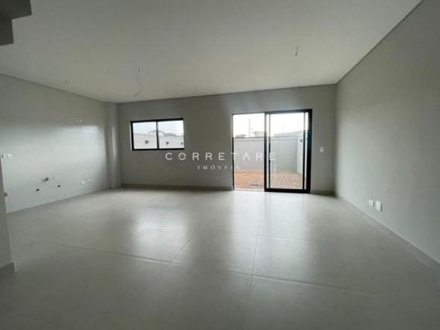 Casa Moderna com 3 Suítes, Terraço Gourmet e Preparação para Jacuzzi