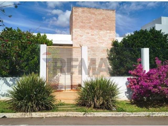 Casa moderna com 4 suítes Condomínio Ville de Montagne