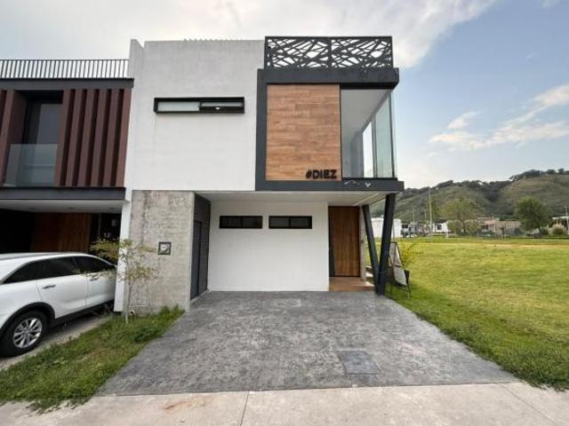Casa moderna con Roof Garden Nueva en Venta en el Eden Bosques de Santa Anita Tlajomulco