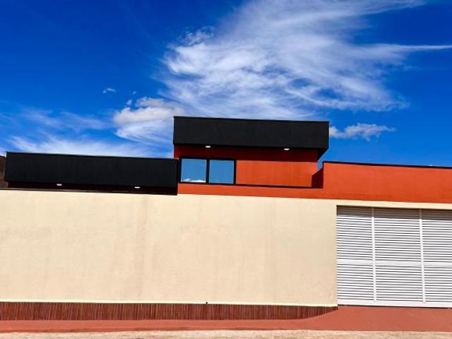 Casa moderna á venda!