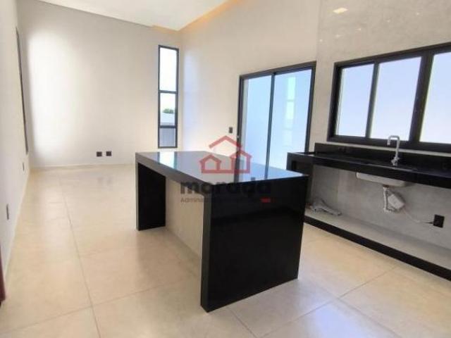 CASA MODERNA À VENDA DE ALTO PADRÃO NO BAIRRO RESINDENCIAL SANTANENSE ITAÚNA MG!