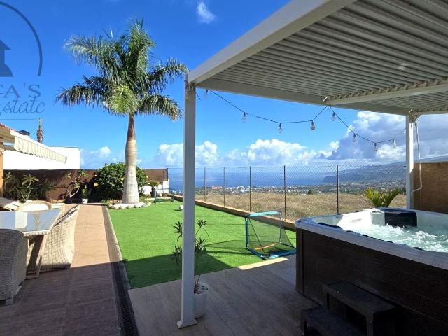 Casa moderna de 2016 con reforma de alta gama. Lista para en. 150m² La Orotava