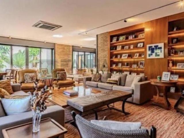 Casa moderna e mobiliada no coração do Jardim Paulista, São Paulo SP: 5 quartos, 5 suítes, 4 salas
