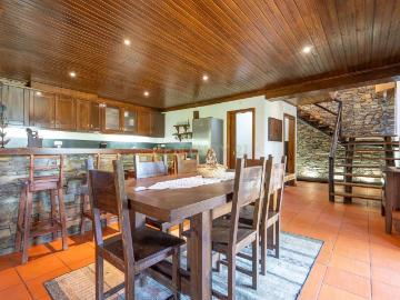 Casa Moderna em Góis, Coimbra 3 Quartos e 2 Casas de Banho