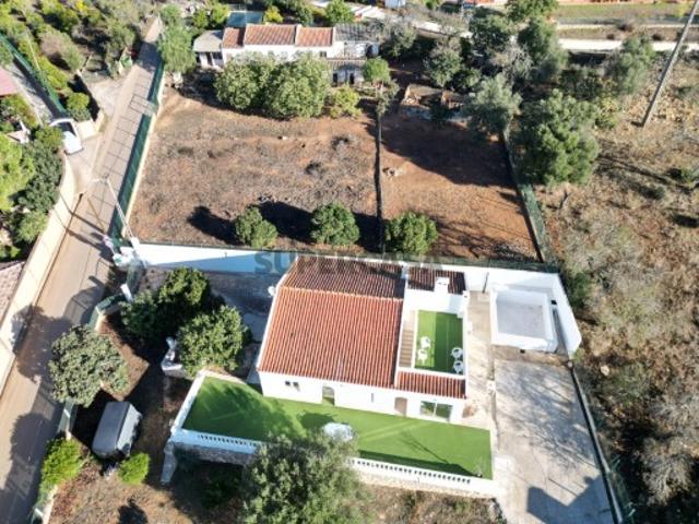 Casa Moderna em Odiáxere, Lagos 3 Quartos e Jardim Privado