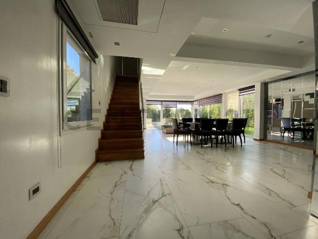 Casa moderna en alquiler anual o temporal con muebles Los Lagos Nordelta