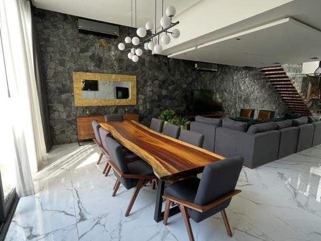 CASA MODERNA EN FRACC EXCLUSIVO PLAYACAR
