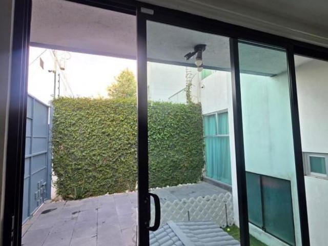 Casa Moderna en Loma Encantada | A 1 Min del Periférico y 16 de Septiembre
