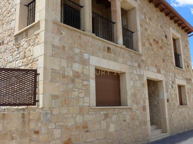 Casa moderna en Santa Cruz de la Sierra, Cáceres