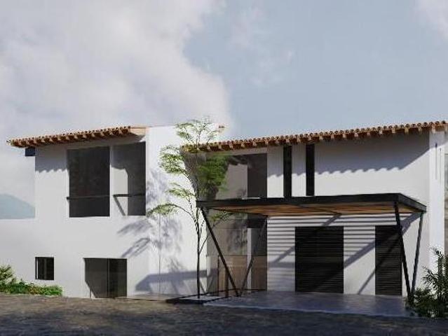 CASA MODERNA EN VENTA CON EXCELENTE UBICACIÓN EN VALLE DE BRAVO