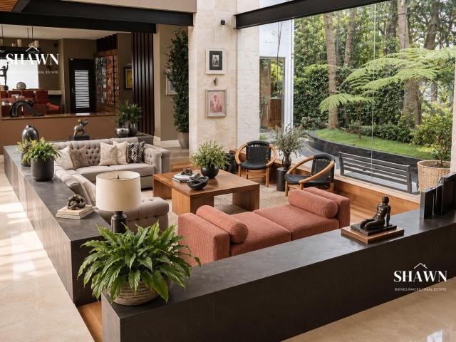 Casa Moderna en venta en Club de Golf Los Encinos