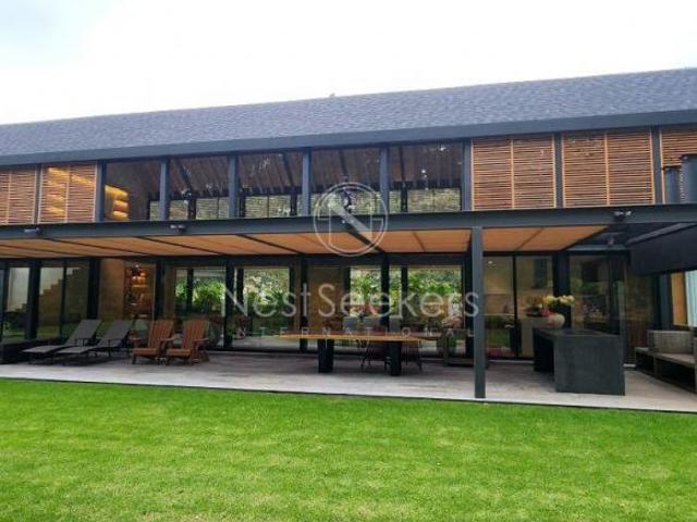CASA MODERNA EN VENTA EN ACATITLAN