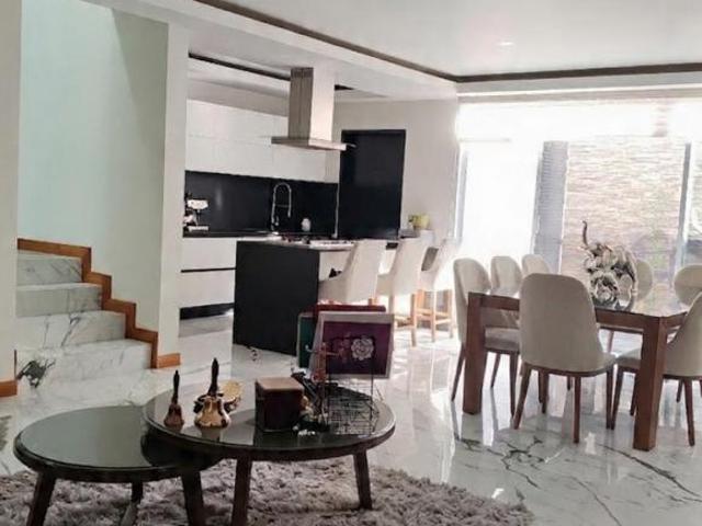 Casa moderna en venta en La Cima Coto C, Zapopan, 3 recámaras, vigilancia 24/7 y acabados de lujo