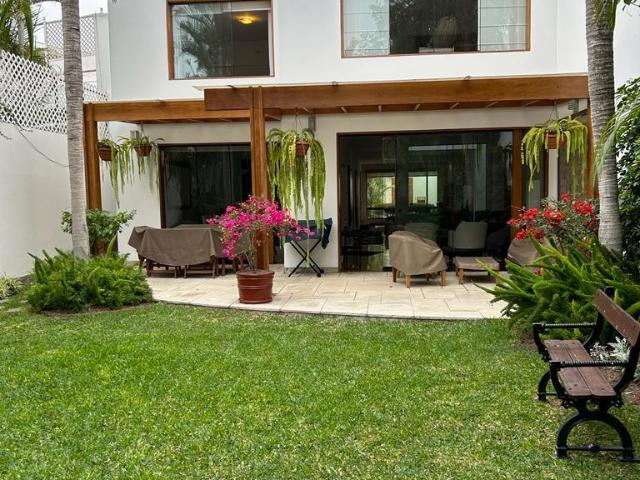 Casa Moderna En Zona Exclusiva En San Isidro Cerca al Golf