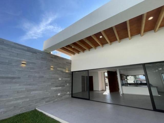 Casa Moderna Nueva con Arquitectura Contemporánea | Lomas Cocoyoc
