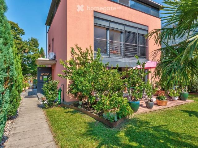 Casa monofamiliare con ampio giardino