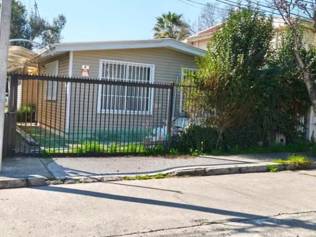 Casa monseñor edwards / francisco bilbao | 3 dormitorios por 9950.00 en La Reina