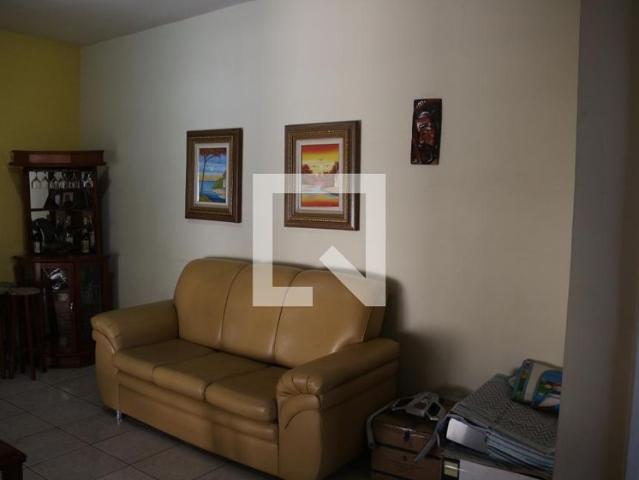 Casa, Monte Castelo, 3 Quartos, 360 m2 Contagem