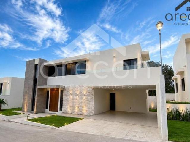 Casa nueva moderna con amplios espacios
