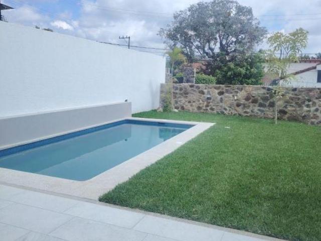 Casa nueva moderna en fraccionamiento con vigilancia