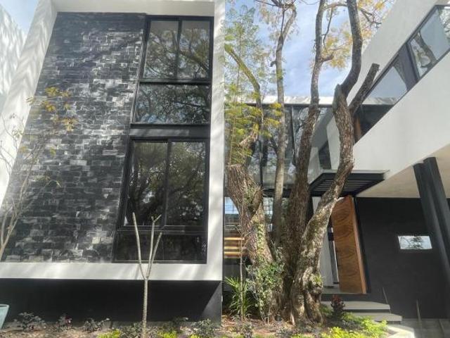 Casa nueva, moderna en venta en Cuernavaca, en fraccionamiento con vigilancia!