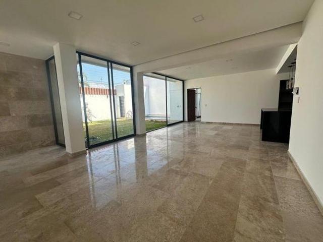 Casa Nueva Moderna, Kloster con Vigilancia, Par Vial Atlacomulco