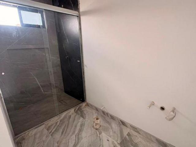 CASA NUEVA CON 4 RECAMARAS EN LOMAS DE BANTHI. DISEÑO MODERNO