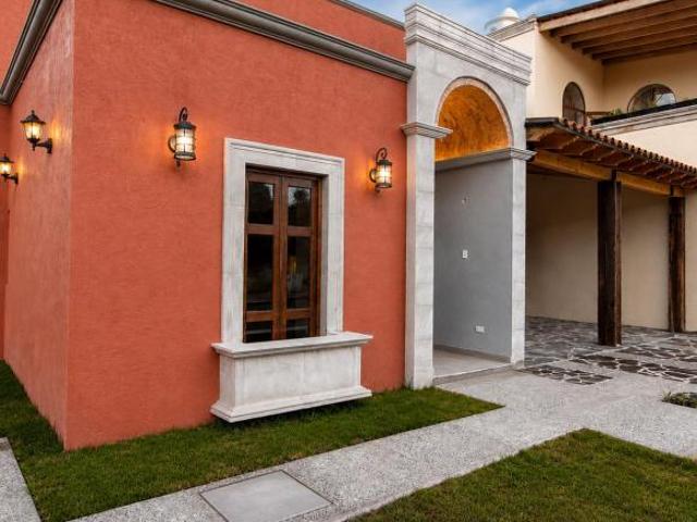 Casa Nueva con Vista a Laguna en Las Campanas, San Miguel de Allende