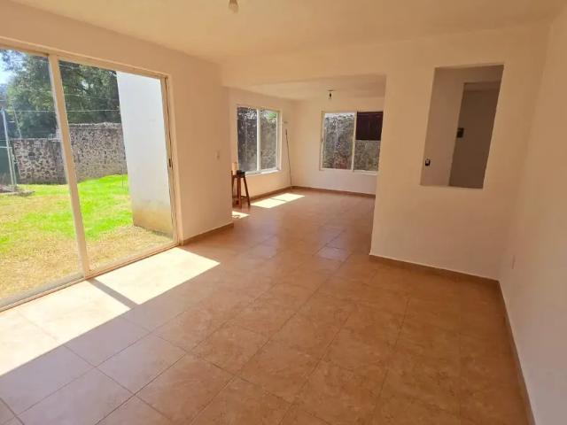 CASA NUEVA CON AMPLIO JARDÍN EN SAN LUCAS XOCHIMANCA, XOCHIMILCO