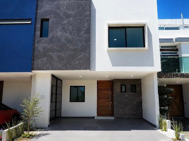 Casa nueva con increíble vista en el roof y recámara en planta baja