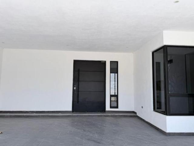 Casa nueva con recámara en planta baja en VENTA en Fracc. El Tapanco