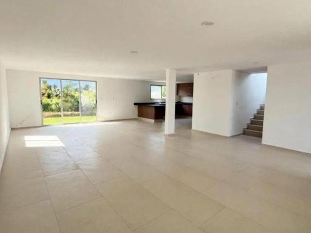 Casa nueva Condado del valle, espacios amplios