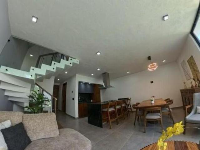Casa Nueva de Lujo dentro de Condominio en Venta en Los Robles, Zapopan, Jalisco
